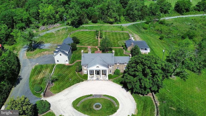 17781 Roxbury Hall Rd, Leesburg, VA 20175