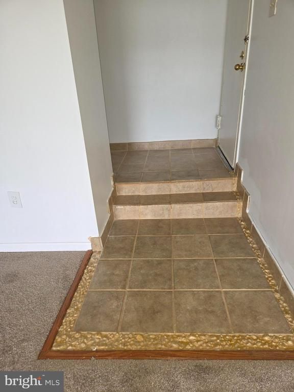 7728 Hanover Pw #301, Greenbelt, MD 20770