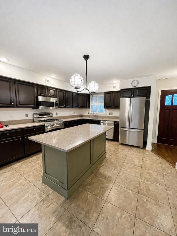 503 Mount Vernon Ave, Alexandria, VA 22301