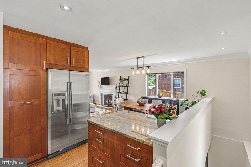 6300 Yellowstone Dr, Alexandria, VA 22312