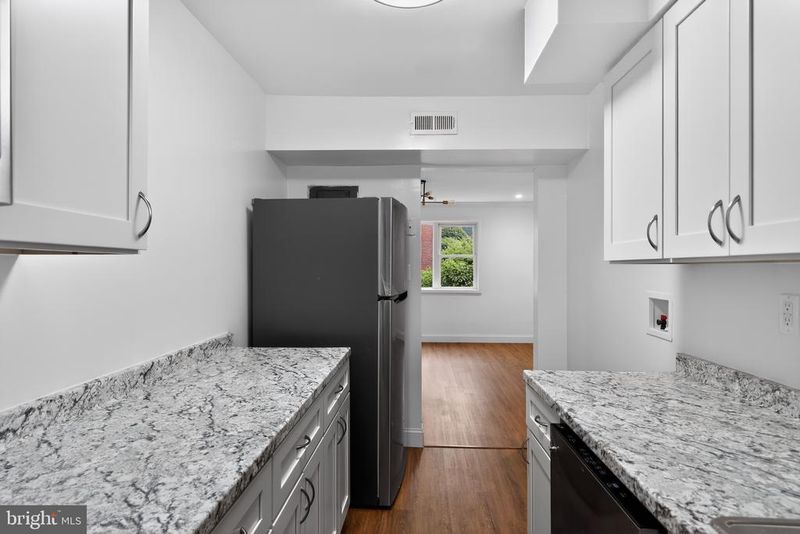 3053 Patrick Henry Dr #202, Falls Church, VA 22044