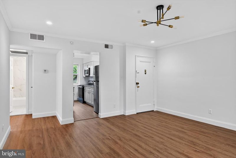 3053 Patrick Henry Dr #202, Falls Church, VA 22044