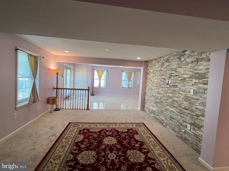 10169 Palmer Dr, Oakton, VA 22124