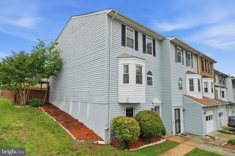 5930 Saint Moritz Dr, Temple Hills, MD 20748