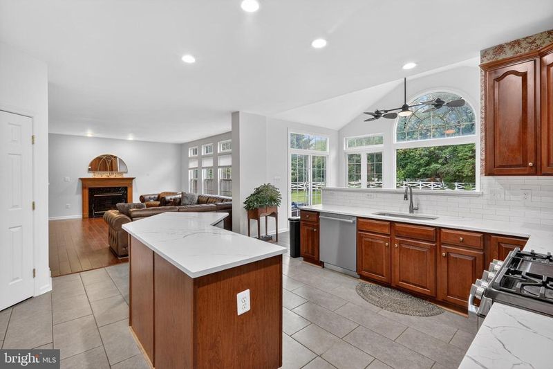 5136 Charlington Ct, Frederick, MD 21703