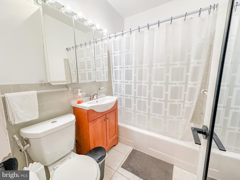 1021 Arlington Blvd #335, Arlington, VA 22209