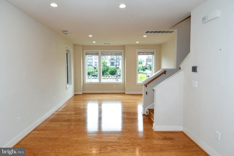 16301 Columbus Ave, Rockville, MD 20855