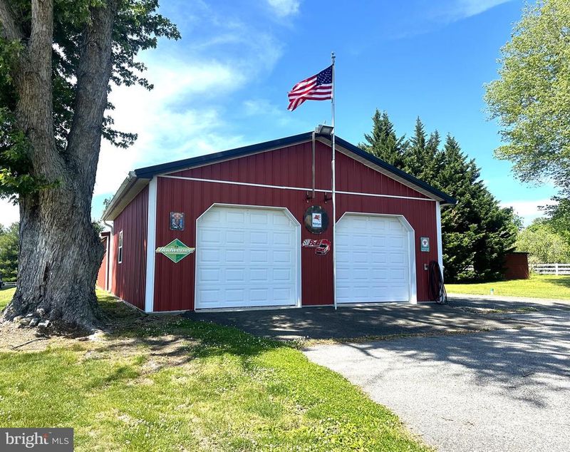 212 W Bay Front Rd, Lothian, MD 20711