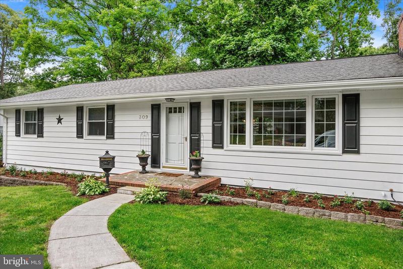 309 Fernwood Dr, Severna Park, MD 21146