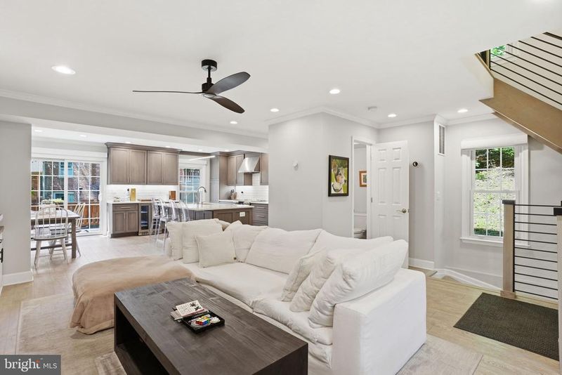 2528 S Walter Reed Dr #5, Arlington, VA 22206