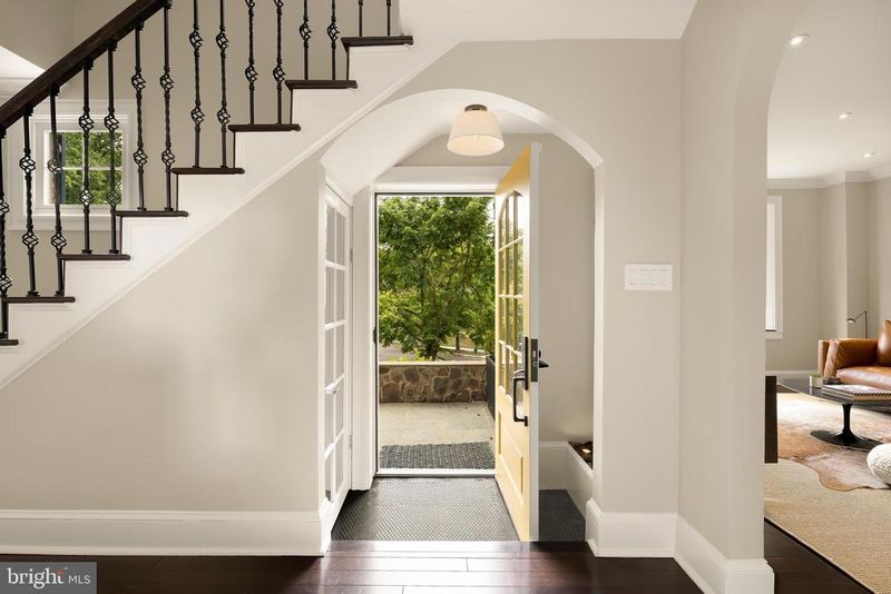 4845 Linnean Ave NW, Washington, DC 20008