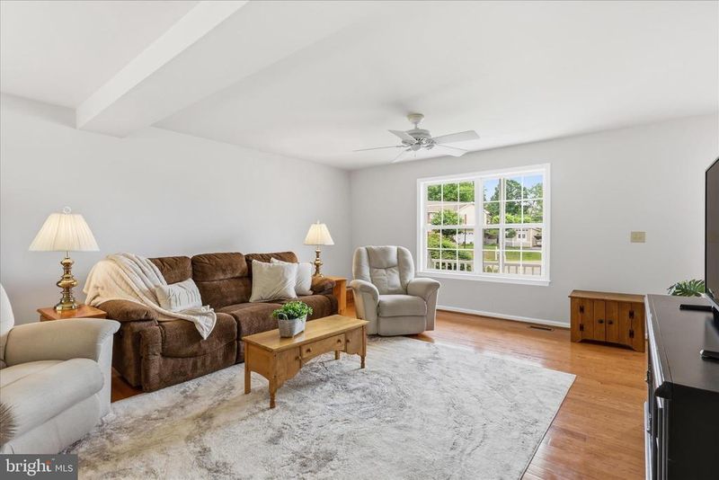 37 Ontell Ct, Stafford, VA 22554