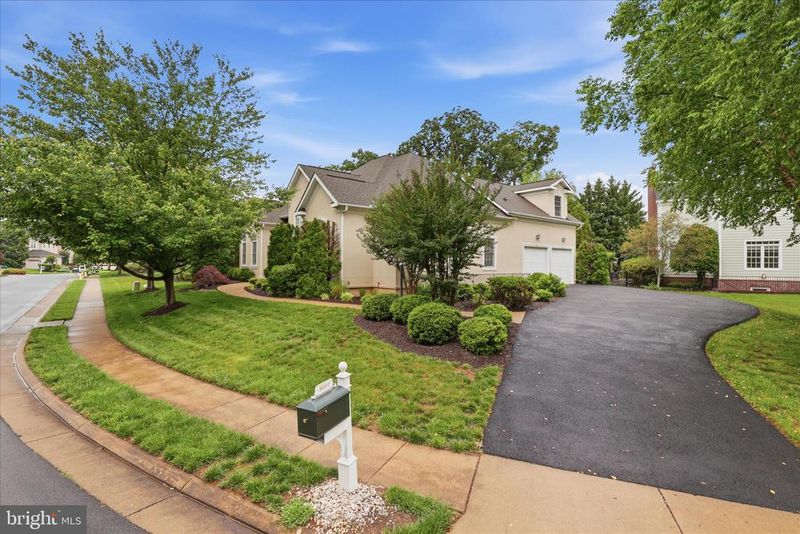 8277 Roxborough Loop, Gainesville, VA 20155