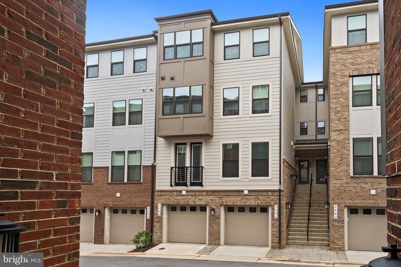 5684 Stephanie Tessa Way #54, Alexandria, VA 22303