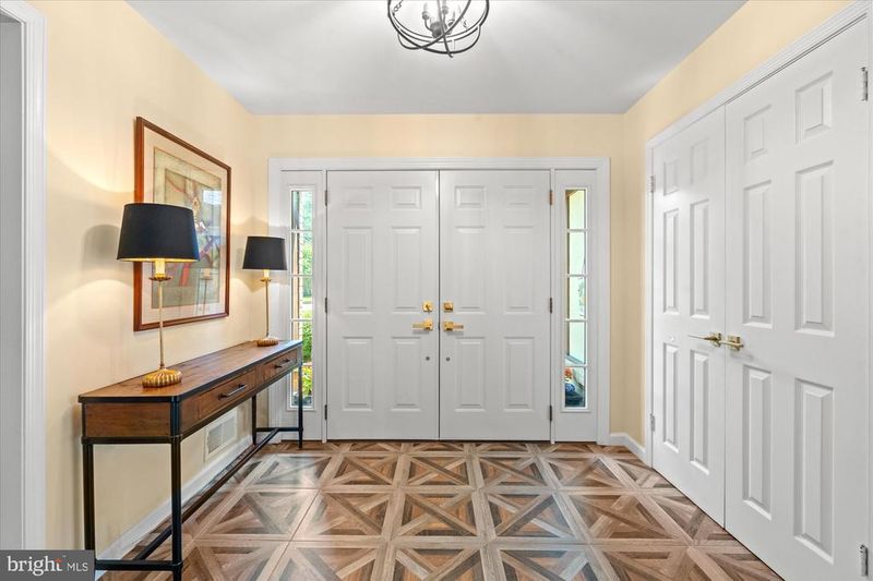 3800 Ridgelea Dr, Fairfax, VA 22031