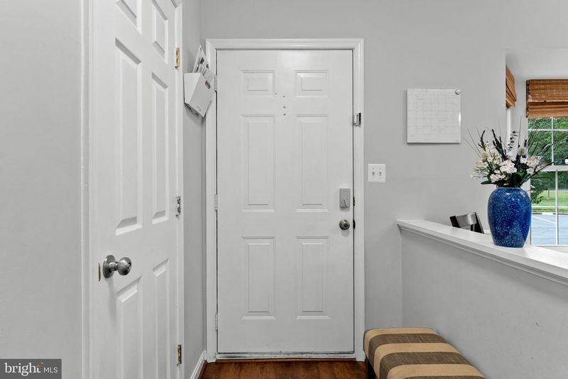 8806 Dunstable Loop, Bristow, VA 20136