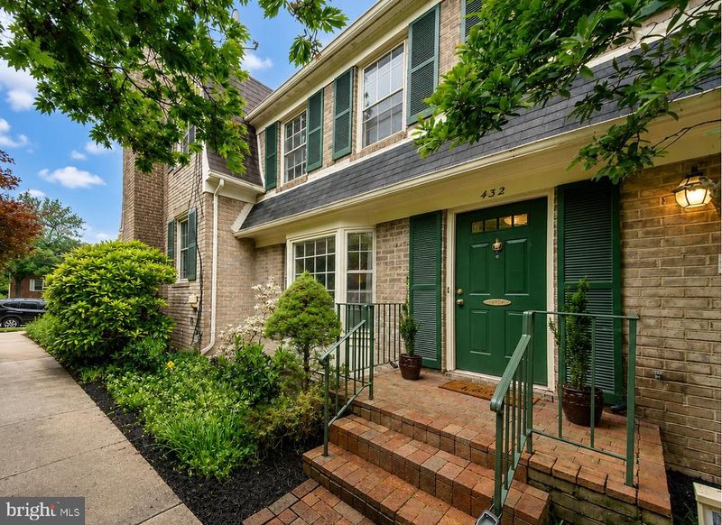 432 N Park Dr, Arlington, VA 22203