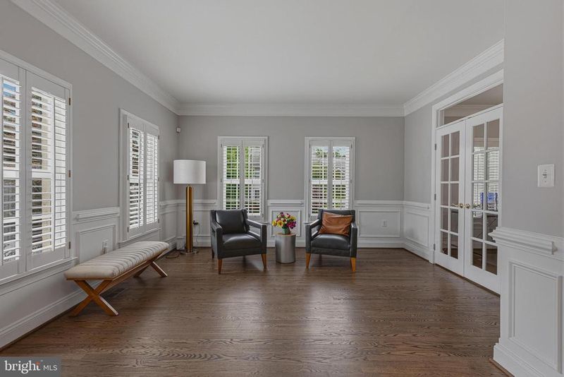 700 Park St SE, Vienna, VA 22180