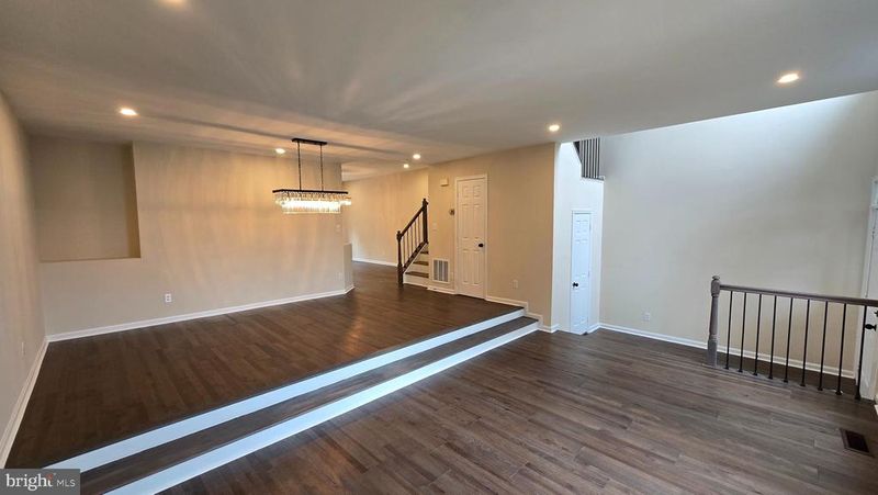 2919 Mainstone Dr, Fairfax, VA 22031