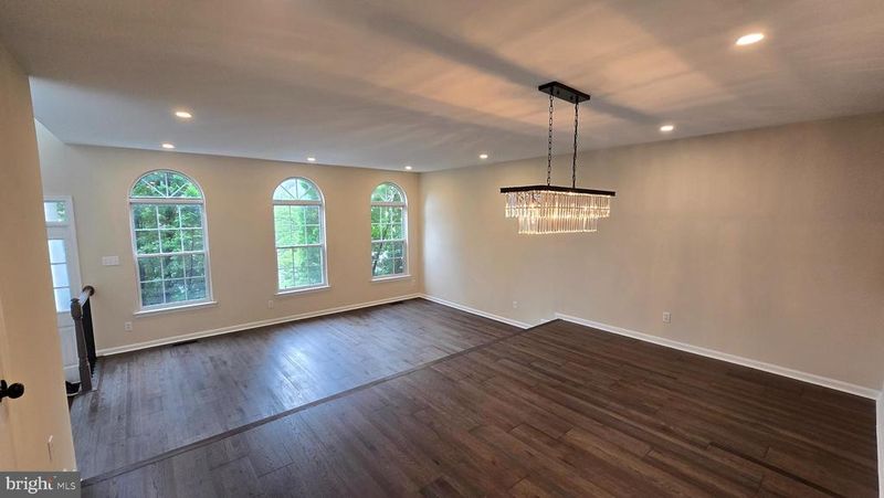 2919 Mainstone Dr, Fairfax, VA 22031