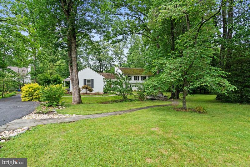 6613 Bradley Blvd, Bethesda, MD 20817