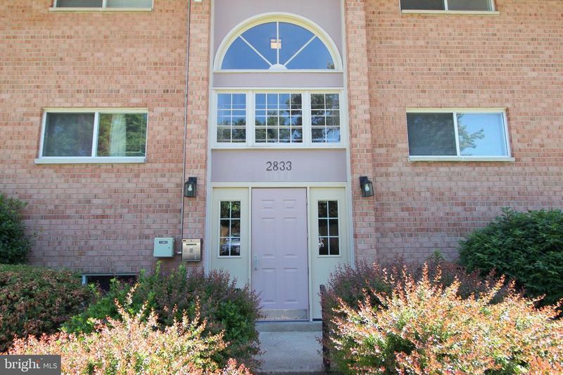 2833 Kalmia Lee Ct #302, Falls Church, VA 22042