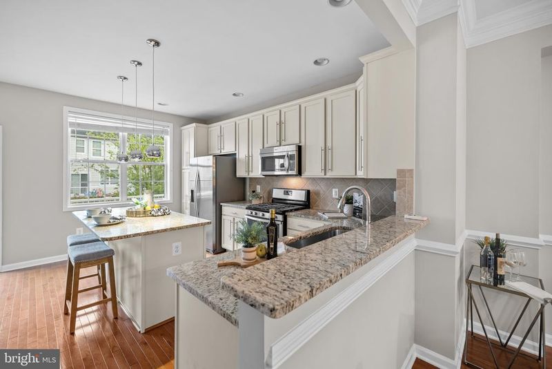 43202 Whelplehill Ter, Ashburn, VA 20148