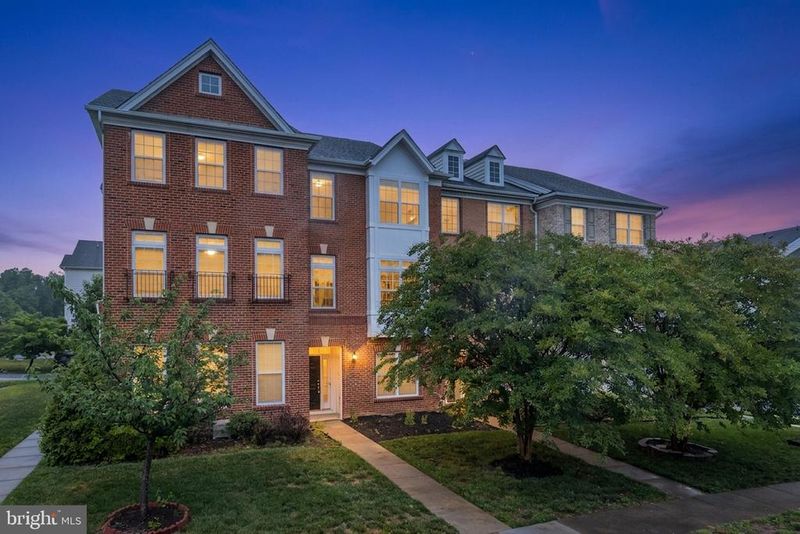 43202 Whelplehill Ter, Ashburn, VA 20148