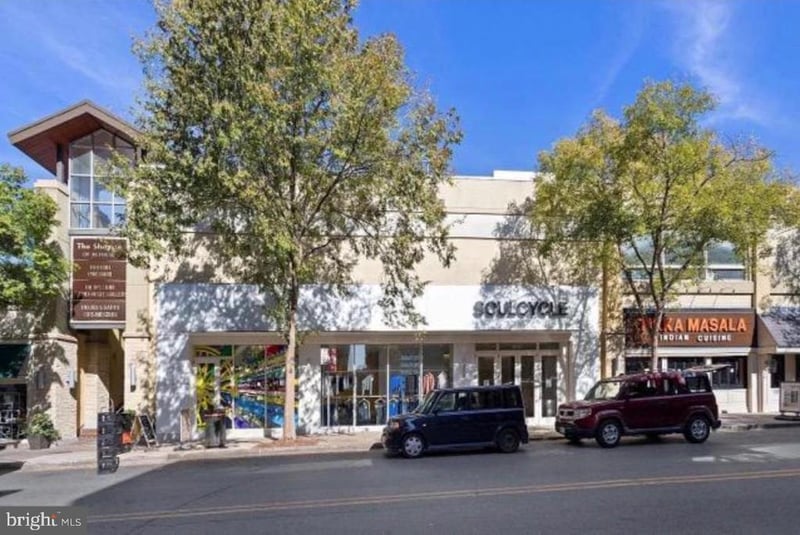 4803 Wellington Dr #202, Chevy Chase, MD 20815