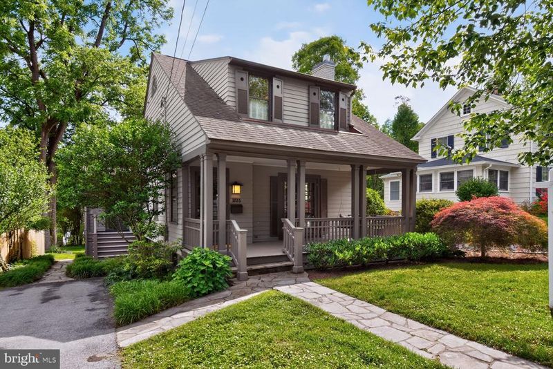 3926 Prospect St, Kensington, MD 20895