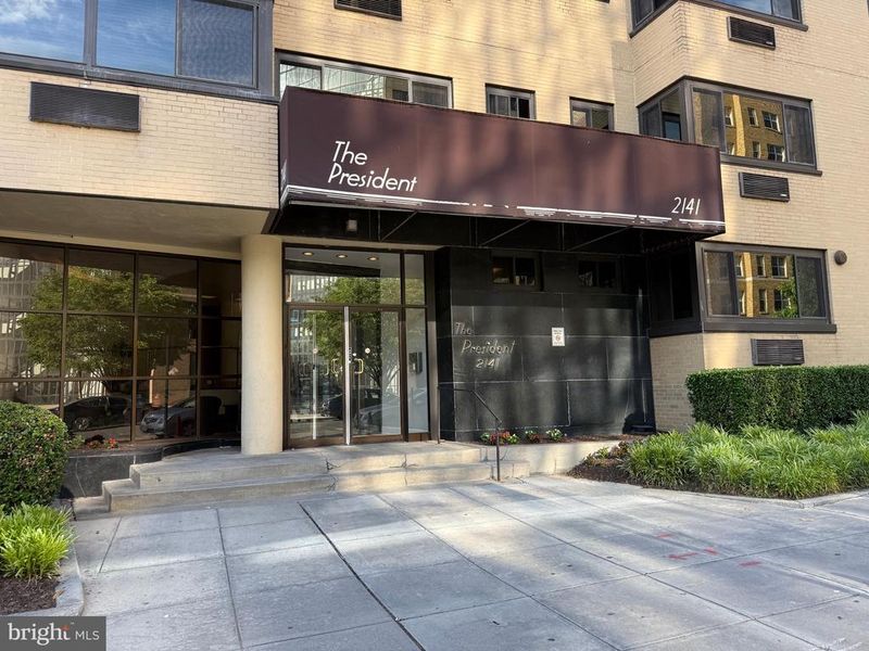 2141 I St NW #516, Washington, DC 20037
