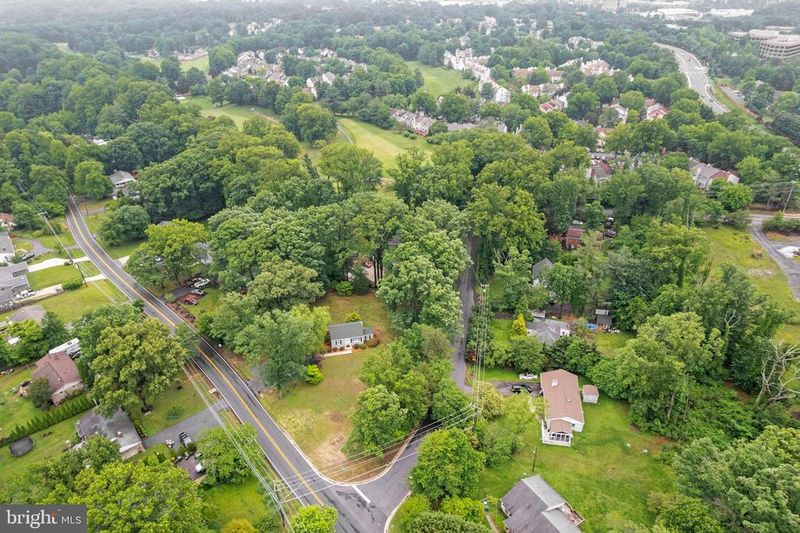 12131 Waples Mill Rd, Oakton, VA 22124