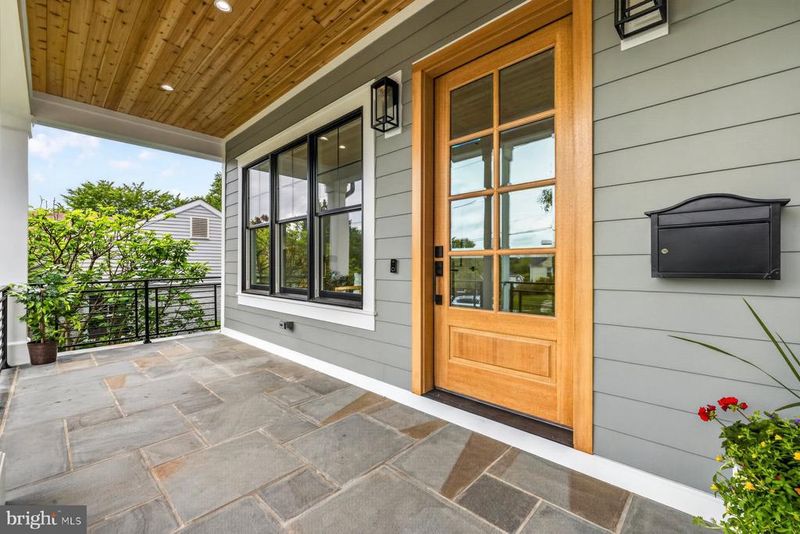 5015 Cushing Dr, Kensington, MD 20895