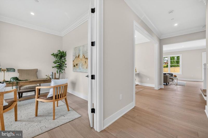 5015 Cushing Dr, Kensington, MD 20895