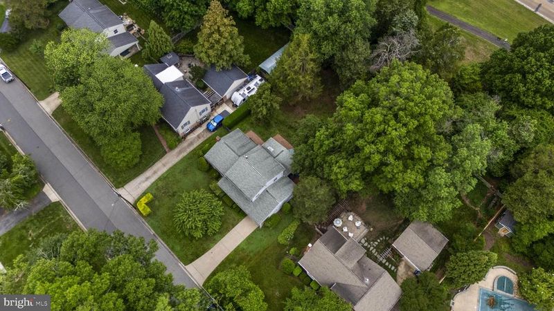 8319 W Boulevard Dr, Alexandria, VA 22308
