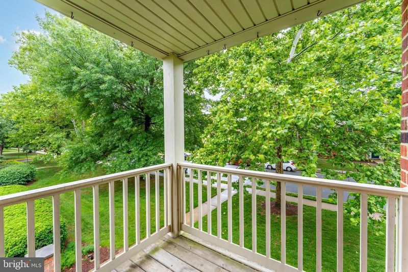 6718 W Wakefield Dr #B2, Alexandria, VA 22307