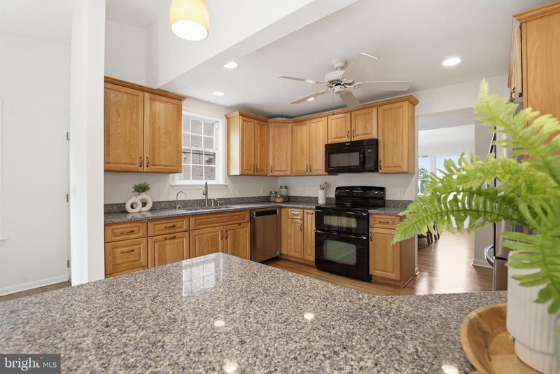 5426 11th St N, Arlington, VA 22205
