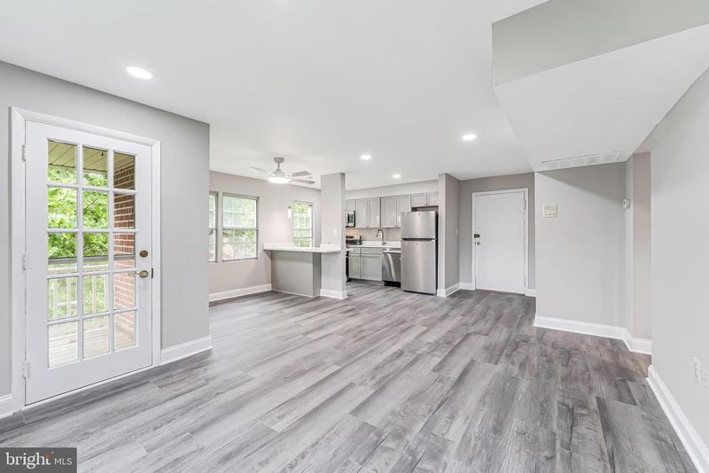 6718 W Wakefield Dr #B2, Alexandria, VA 22307