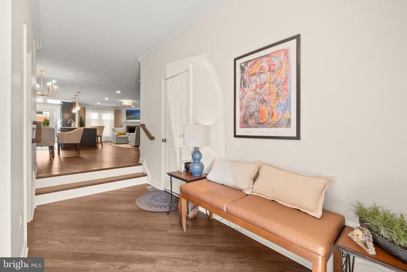 6258 Masefield Ct, Alexandria, VA 22304