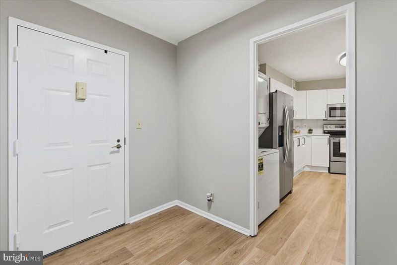 5901 Mount Eagle Dr #104, Alexandria, VA 22303