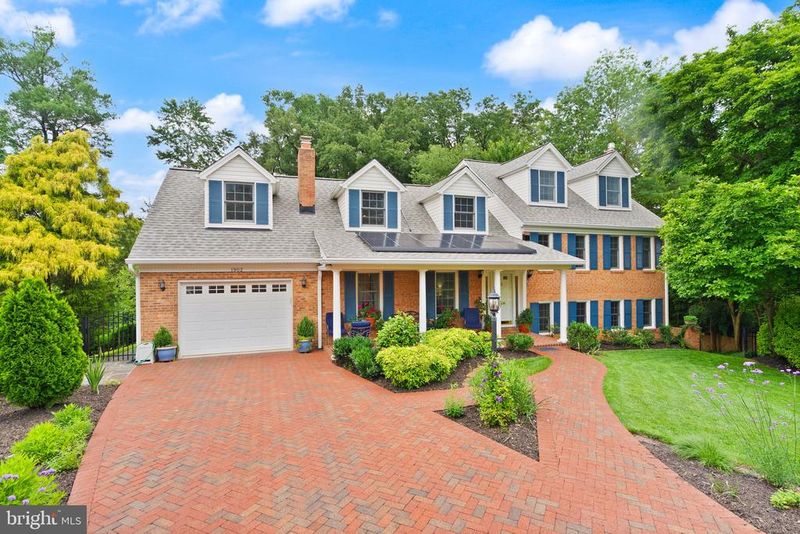 1902 Ancilla Ct, Alexandria, VA 22307