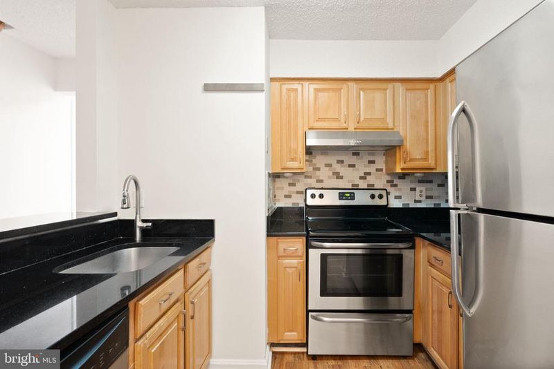 6955 Mary Caroline Cir #I, Alexandria, VA 22310