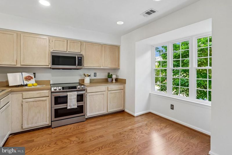2060 Pawlet Dr #35D, Crofton, MD 21114
