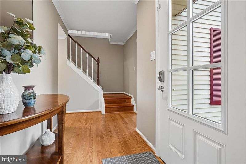 6404 Kings Landing Rd, Alexandria, VA 22310