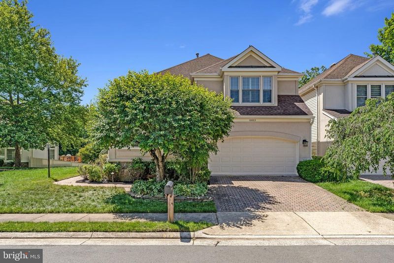 10003 Donal Ln, Vienna, VA 22181