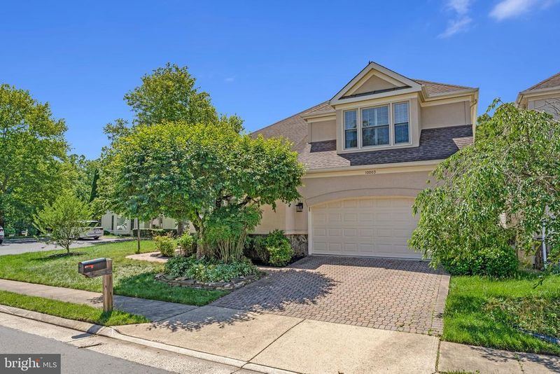10003 Donal Ln, Vienna, VA 22181