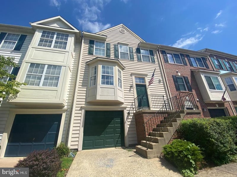 105 West Park Dr, Stafford, VA 22554