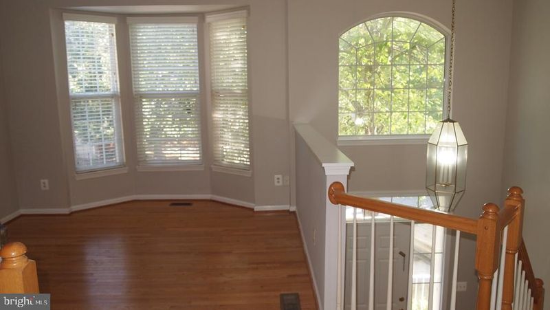 11483 Carriage Ct, Fairfax, VA 22030