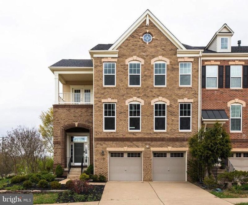 42610 Beckett Ter, Ashburn, VA 20148