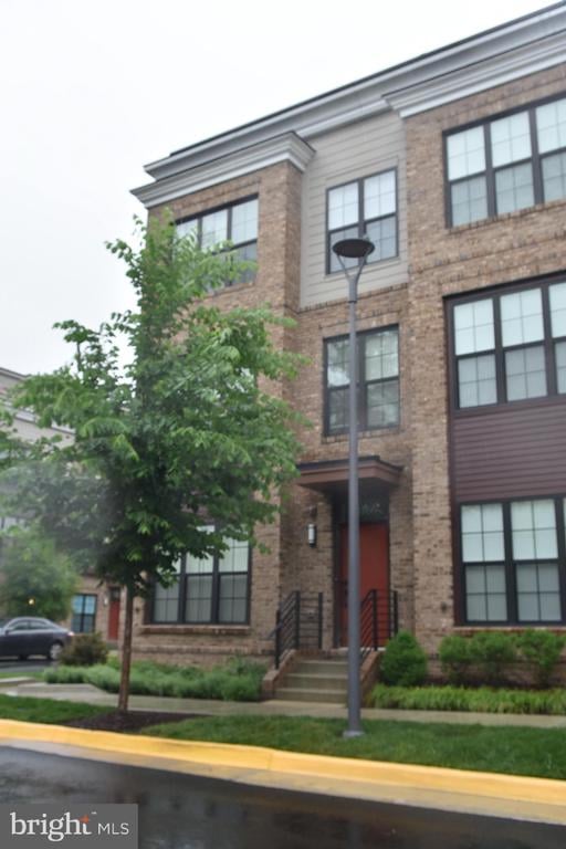 3166 Ascent Rd, Falls Church, VA 22042
